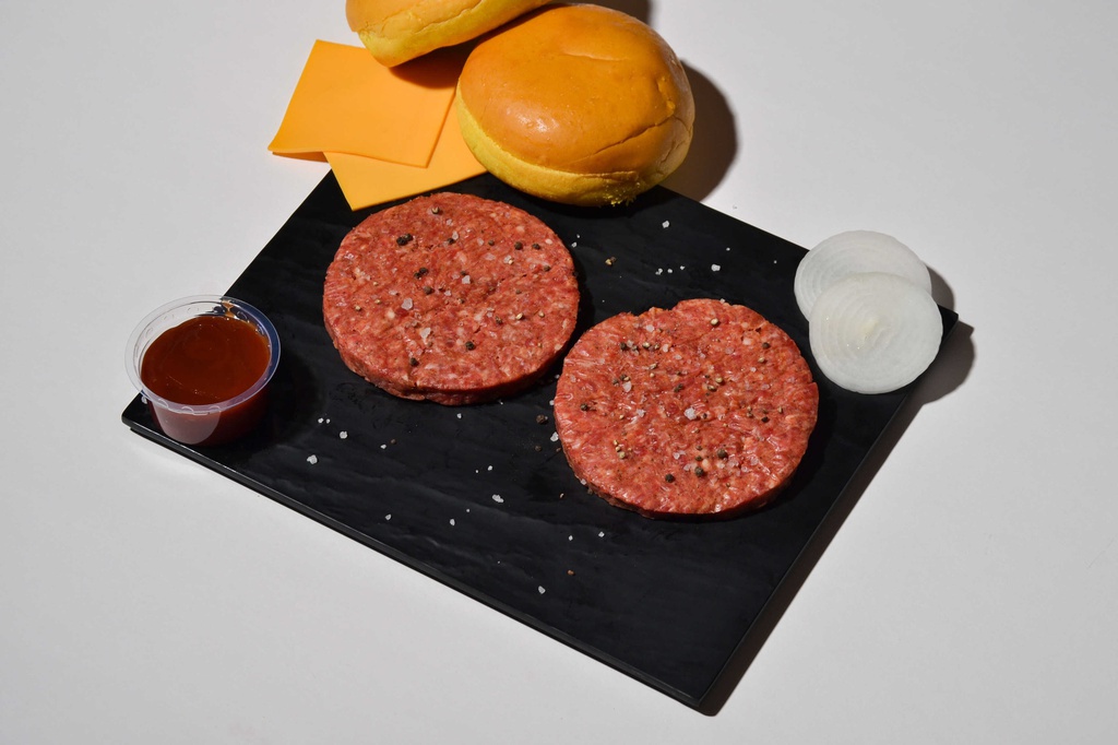 Juicy brisket  burger  برجر بريسكت بلاك انقوس