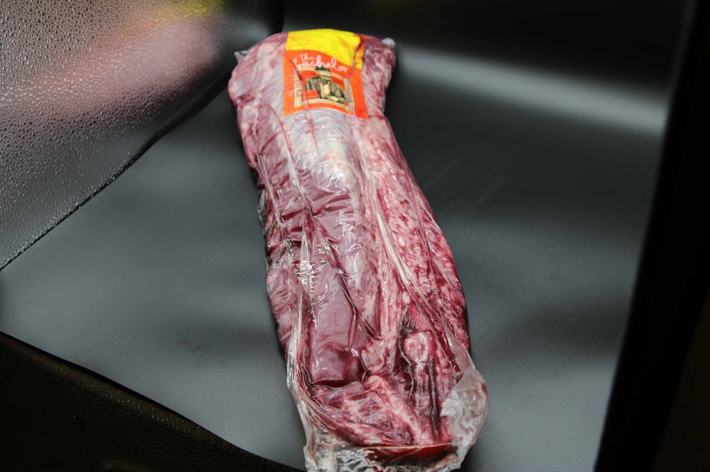 Black angus tenderloin Australian 2.5kg بلاك انجوس تندرلوين